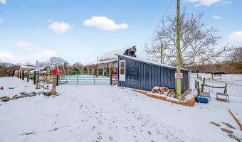 976 Vinegar Hill Rd, Bedford, IN 47421