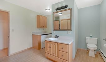 607 Parriott St, Aplington, IA 50604