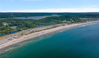 14 Robinson St, Narragansett, RI 02882