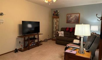 2040 Clover Dr, Akron, IA 51001