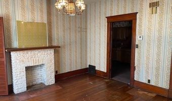 319 N 10th St, Atchison, KS 66002