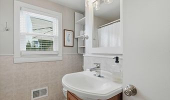 42 Matthies St, Beverly, MA 01915