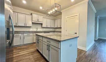 708 NE Heights Ln, Bentonville, AR 72712