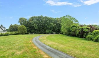 668 Indian Ave, Middletown, RI 02842