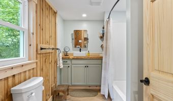 60 Eagle Dr, Barrington, NH 03825