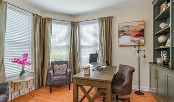 73 Lawrence Ave 73, Danbury, CT 06810