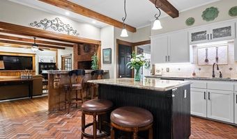 946 Briarwood Dr, Bartlesville, OK 74006