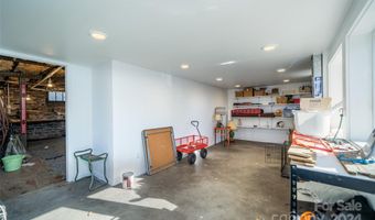 153 Hanover St, Asheville, NC 28806