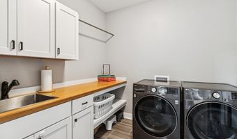 1836 Falcon Dr, Polk City, IA 50226