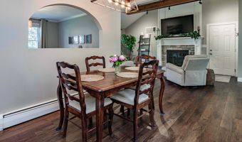 320 Spruce St, Cheshire, CT 06410