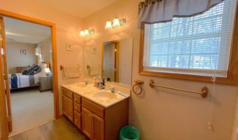 155 Oak Pl, Blakeslee, PA 18610