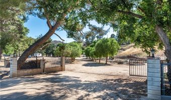 11809 Sierra Hwy, Agua Dulce, CA 91390