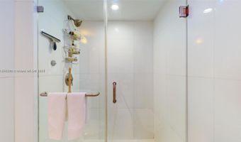 3625 N Country Club Dr 2606, Aventura, FL 33180