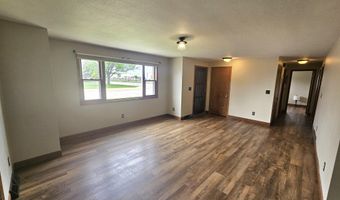 1403 S Lloyd St, Aberdeen, SD 57401