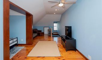 4 Newport Ave B2, Newport, RI 02840