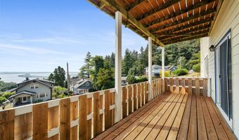 416 CHINOOK Ave, Astoria, OR 97103