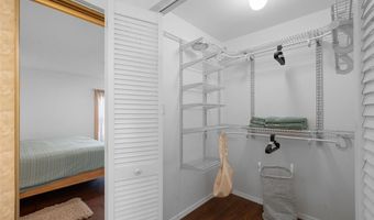 917 Claytonbrook Dr 3, Ballwin, MO 63011