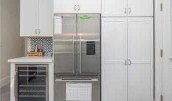 27 Mann Ave, Newport, RI 02840