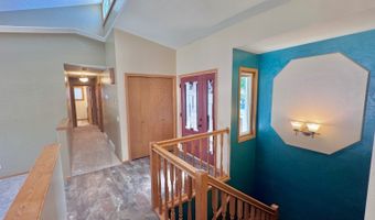 209 10th Ave NW, Bowman, ND 58623