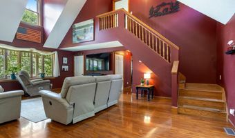 15 Hamden Place Rd, Arundel, ME 04046