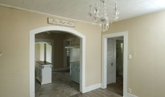2890 6th St, Berwick, LA 70342