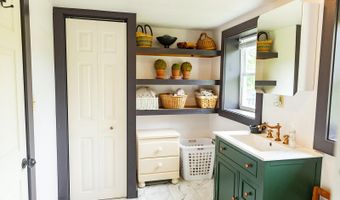 127 Swan Lake Ave, Belfast, ME 04915