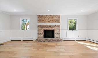 94 Carman Pl, Amityville, NY 11701