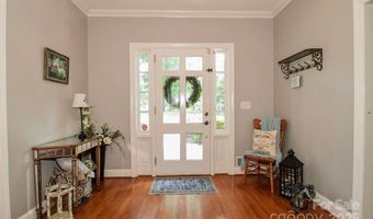 711 Yadkin St, Albemarle, NC 28001