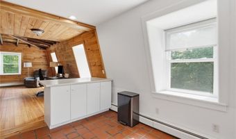 7 Nichols Ln 7, Hopkinton, RI 02832