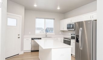 713 NE Oak Ridge Dr, Ankeny, IA 50021