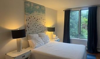 158 Narragansett Ave 1-C, Newport, RI 02840