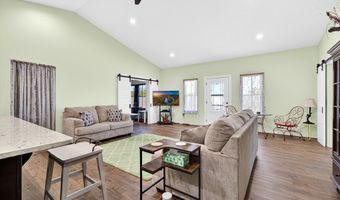 944 Lakepointe Dr, Albany, KY 42602
