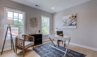 934 19TH St S, Arlington, VA 22202