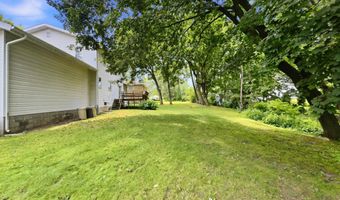 4 Laurel Dr, Albany, NY 12211