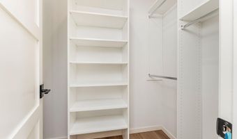 405 N Sunshine Ave, Brandon, SD 57005