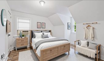 125 Eighth St, Belford, NJ 07718