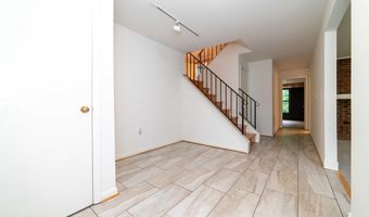 7814 WENDY RIDGE Ln, Annandale, VA 22003