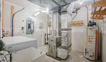 3 Bryn Mawr Ct, Albany, NY 12211