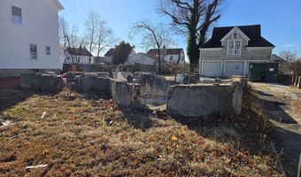 14 Locust Ave, Danbury, CT 06810