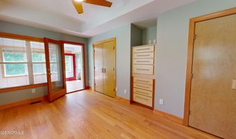 245 Lakeside Dr, Aberdeen, NC 28315