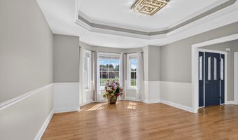 5 Normandy Sq, Guilderland, NY 12009