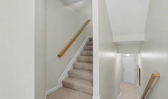 5022 BARBOUR Dr B, Alexandria, VA 22304
