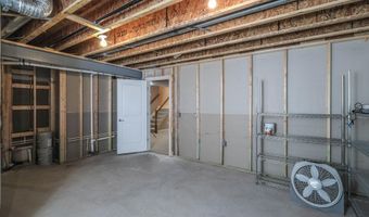 117 HARVESTER Dr, Lake Frederick, VA 22630