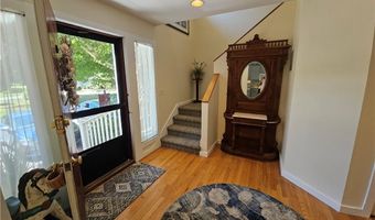 15 Hammersmith Rd 33, Newport, RI 02840