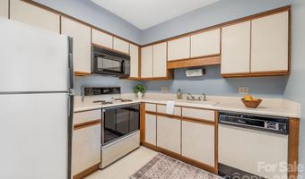 2604 Vineyard Blvd, Asheville, NC 28805