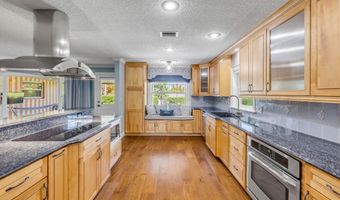 317 Oak Hill Dr, Altamonte Springs, FL 32701