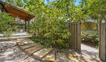 1927 BEACHSIDE Ct, Atlantic Beach, FL 32233