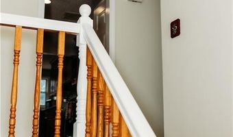 16 Ward Ave, Middletown, RI 02842