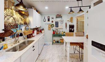 1520 Hash Ridge Rd, Barboursville, WV 25504