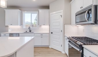 2828 NW 8TH Ave, Battle Ground, WA 98604